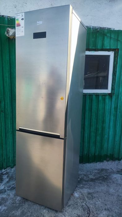 Холодильник двухкамерный Беко ноуфрост