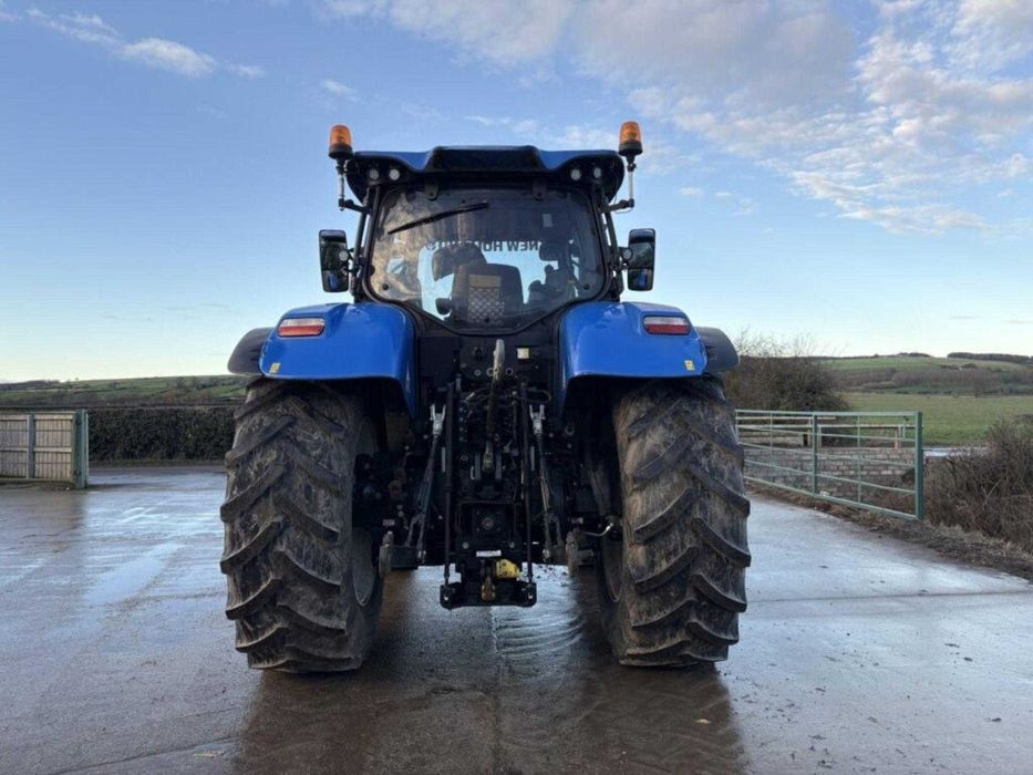 New Holland T7.210