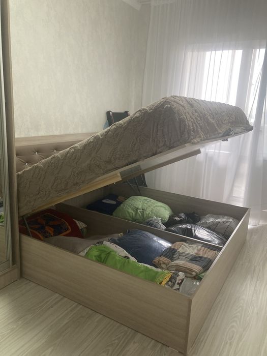 Кровать двухспальная