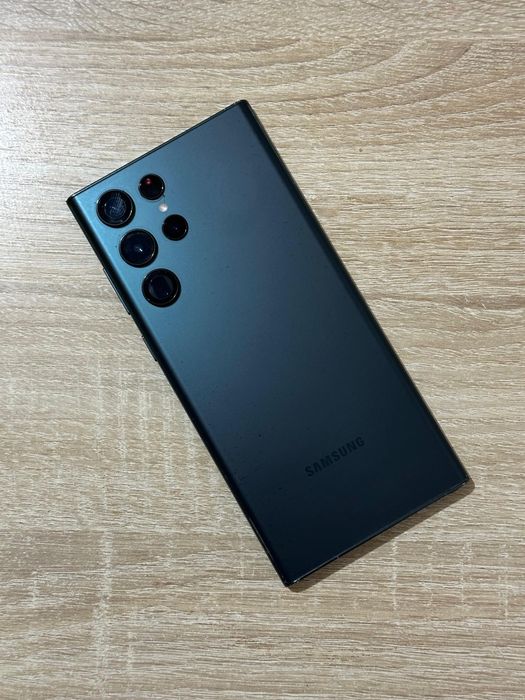 Продам Samsung S22 Ultra 256г