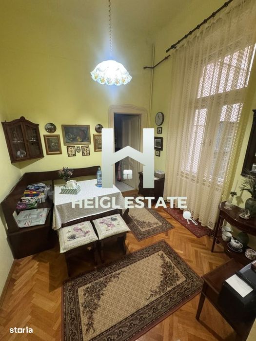 Apartament cu 4 camere + boxa 45 mp vânzare in Piață Victoriei, Ultrac