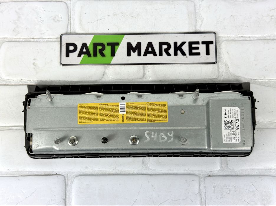 Airbag крака AUDI A4 B9 A5 F5 8W0880842D