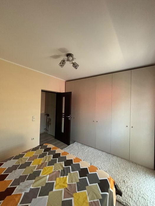 Închiriez Ap CUG 3 camere