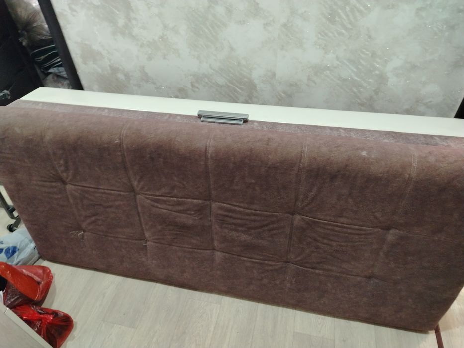 Продам диван . Ульяновский завод..