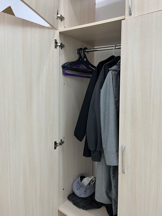 продам шкаф в прихожую