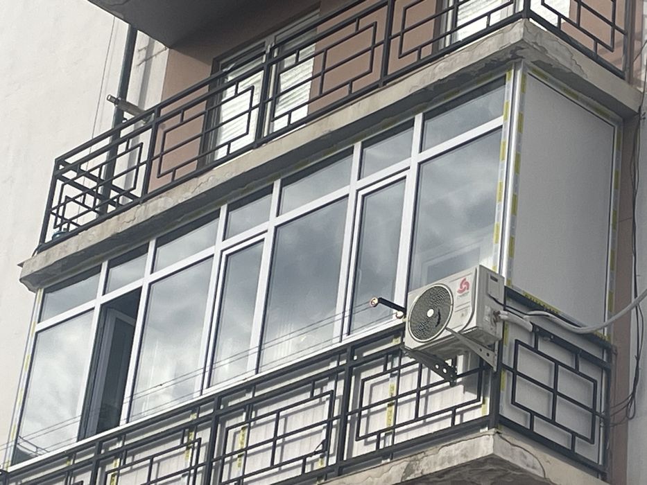 Балконларни акфа пласт 4 камера вакумни ойна билан ёпиб берамиз