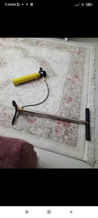 Бутилка за гмуркане с помпа за високо налягане.