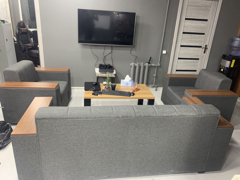 Диван с креслом хай-тек стиле доставка и вывоз бесплатно