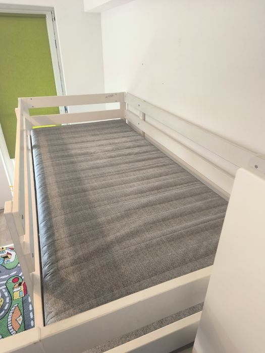 Vând pat suprapus Ikea + 1 buc Saltea