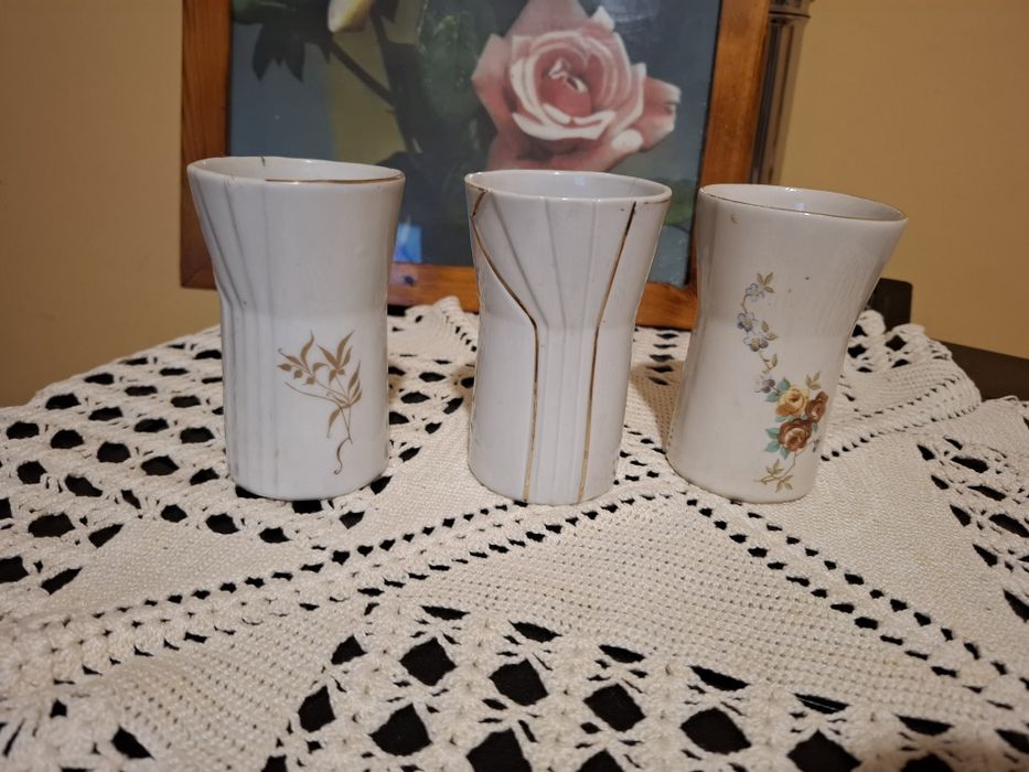 Лат малки  вазички