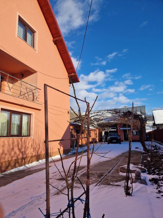 Vând casa in tibeni