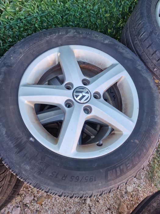 Джанти  15 с зимни гуми AUDI VW SEAT SKODA