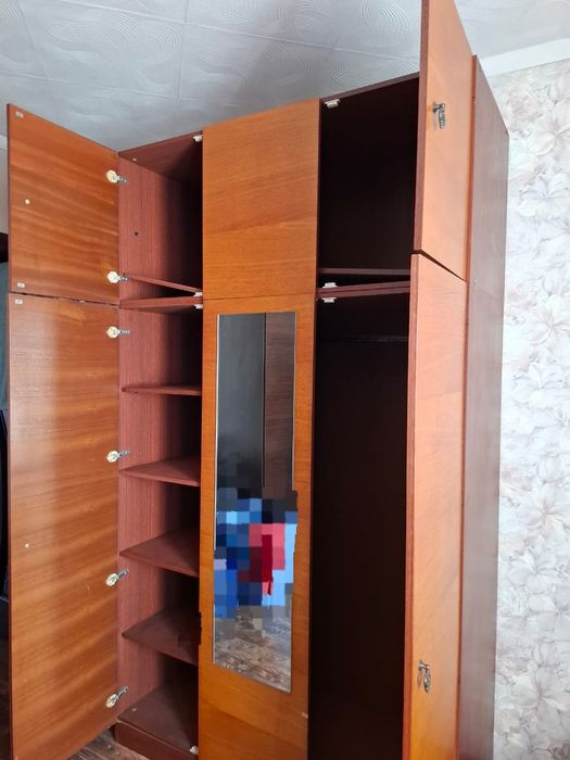 Шифонер с антрисолью и полками