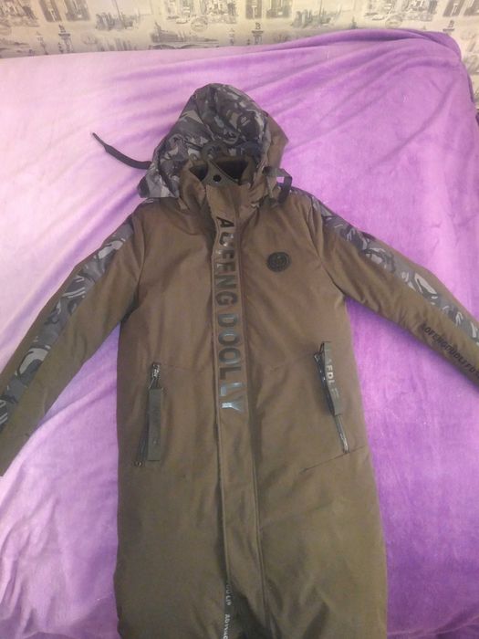 Зимняя куртка хорошего качества!