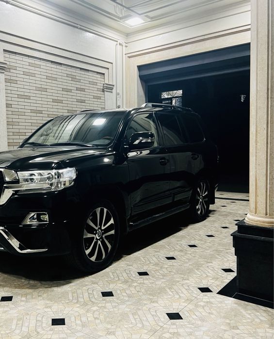 Toyota Land Cruiser Lc 200