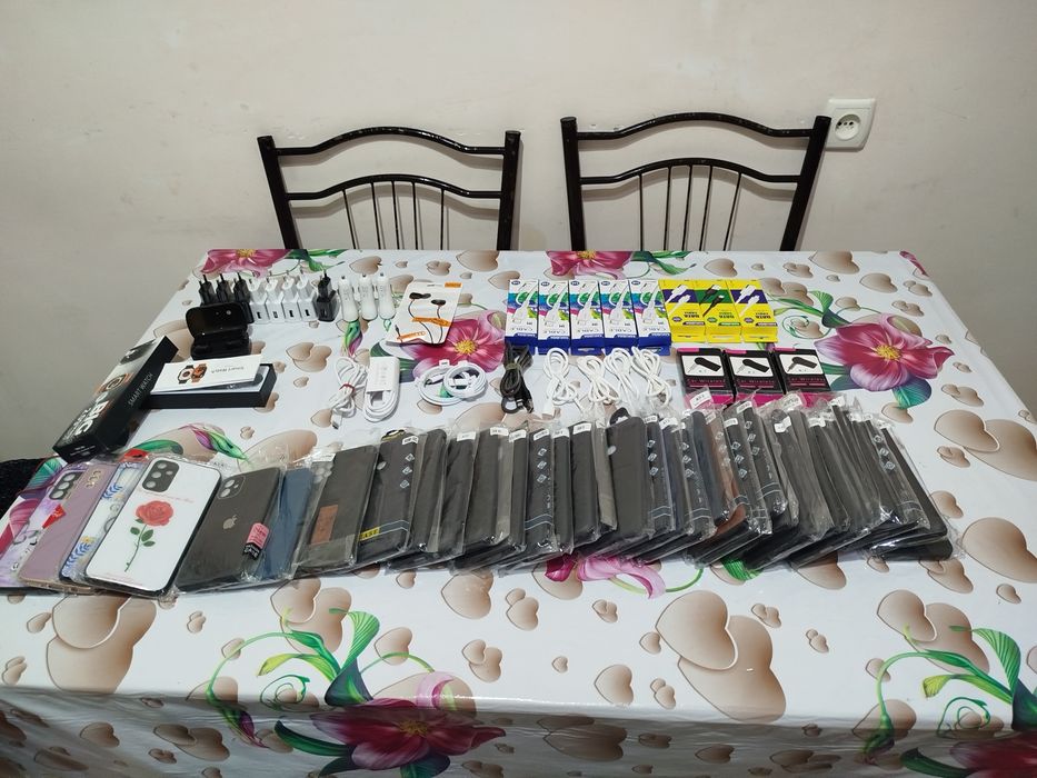 Optom kabel , chehol , zaryadka, blutes aux va avtogalovka 
10 ta oddi