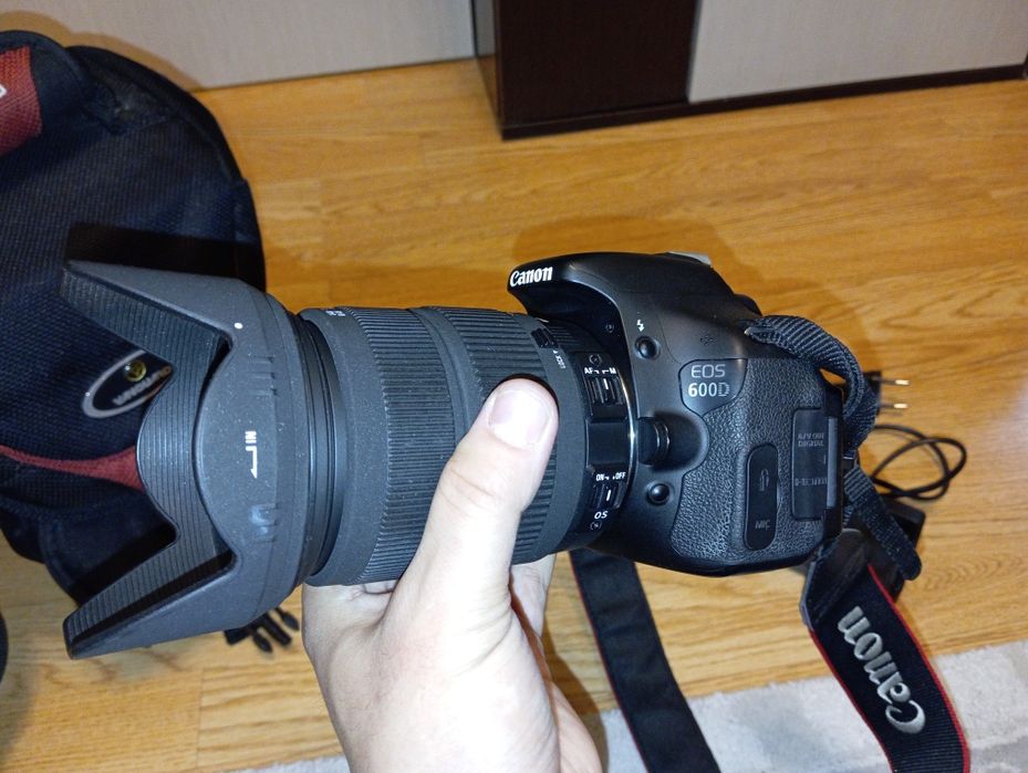 Продам Canon 600D