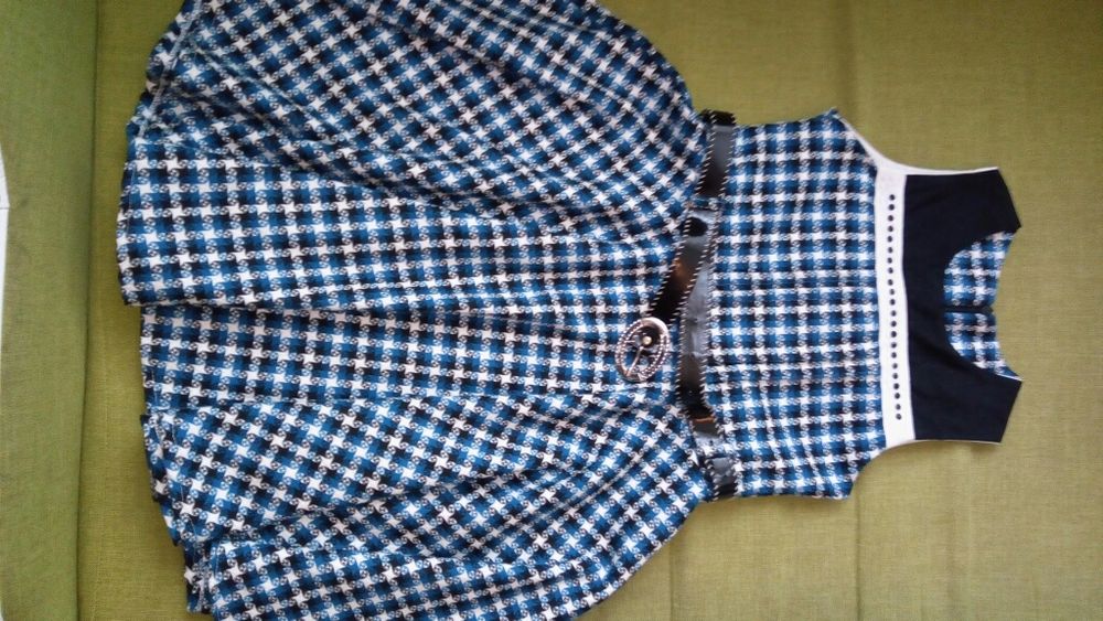 Детски рокли 9-10 год.,7-8г.