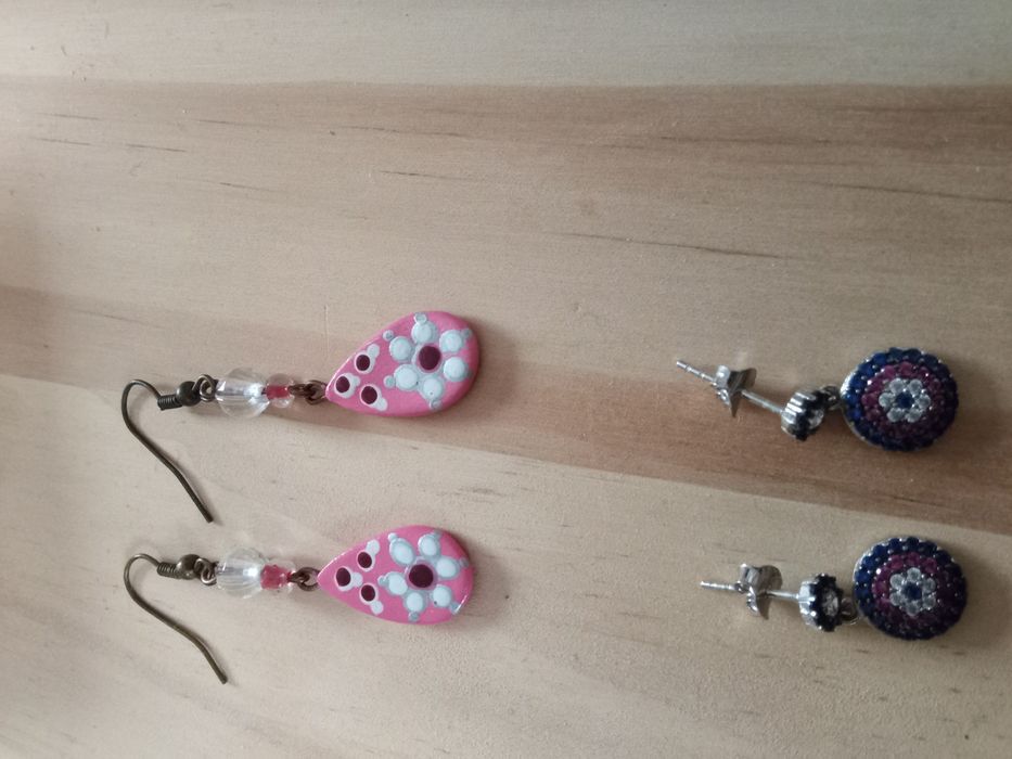 Дамски обеци, едните сребърни