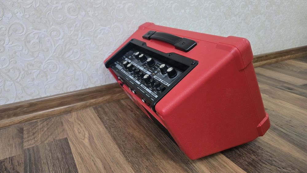 Boss Cube Street II Red — идеальное состояние