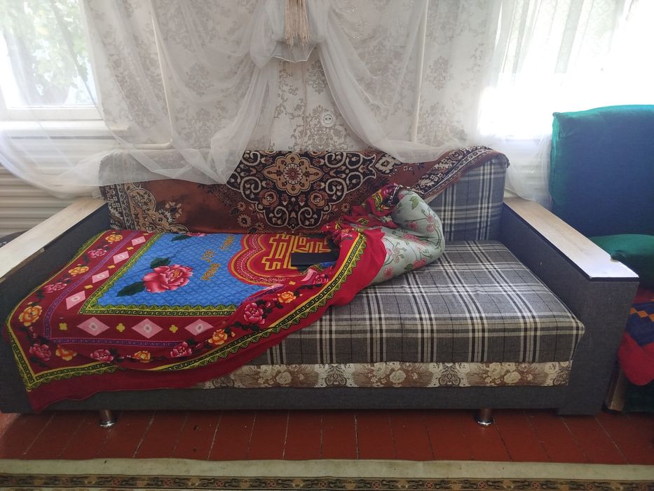 Продам диван  состояние отличное
