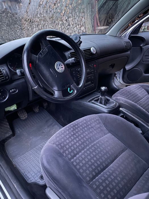 Vând  Volkswagen Passat