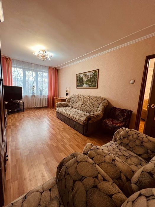 Продам! 2ком.кв 4/5эт.р-он 19 мкр. Ленинградка