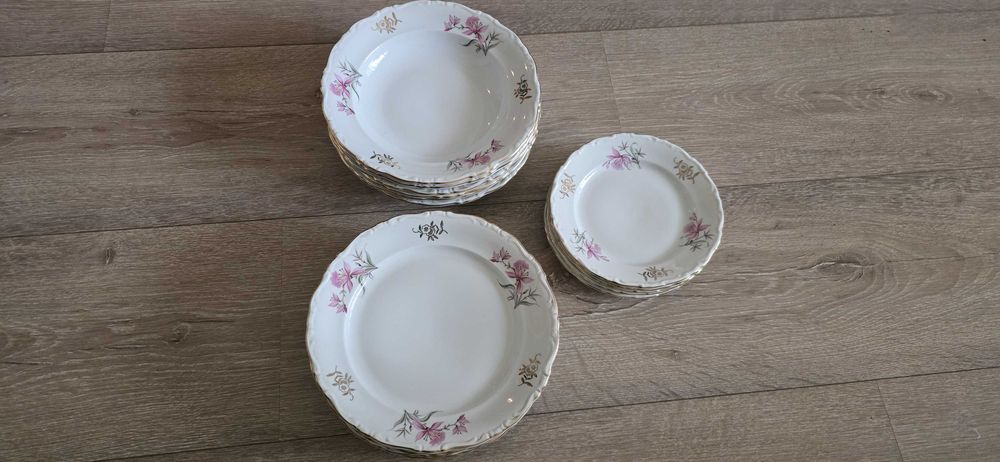 Бохемия Чехословакия– сервиз за хранене, костен порцелан, 17части