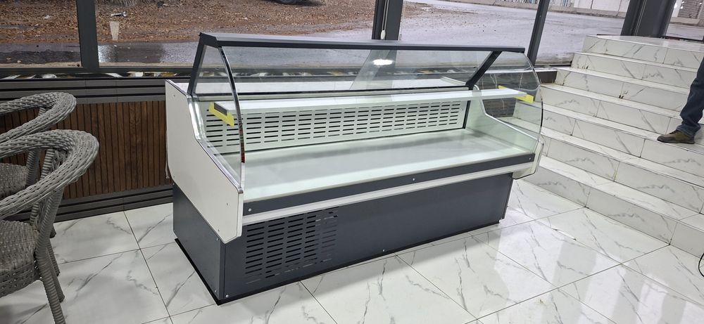 Витрина холодилник