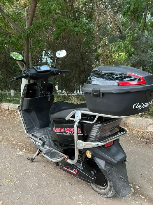 Скутер сотилади холати ало 600 евро