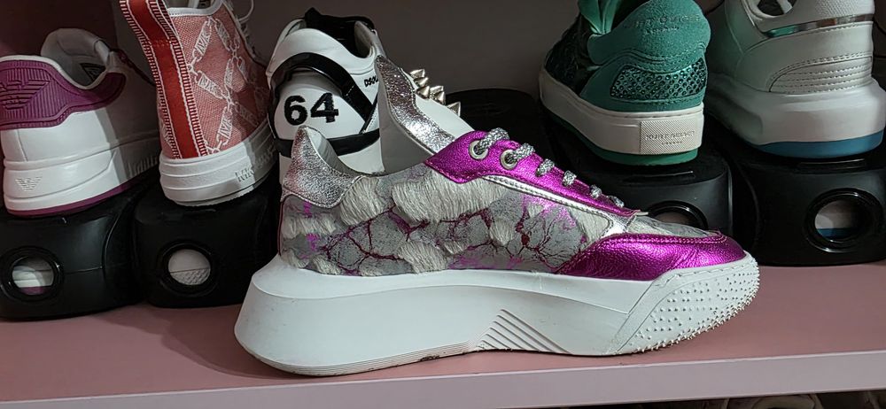 Adidais femei Delakaya