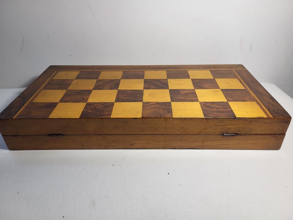 #9 Стар шах и табла