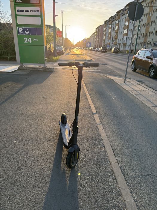 Vand URGENT Trotineta electrita Ninebot g30