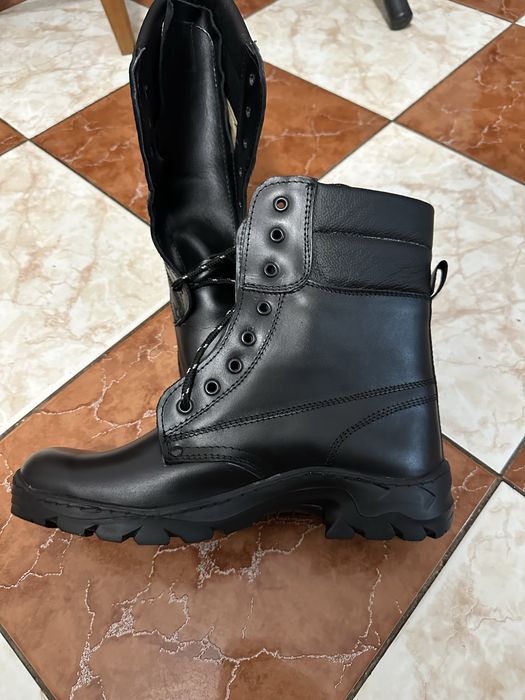 Bocanci din piele naturală 100%