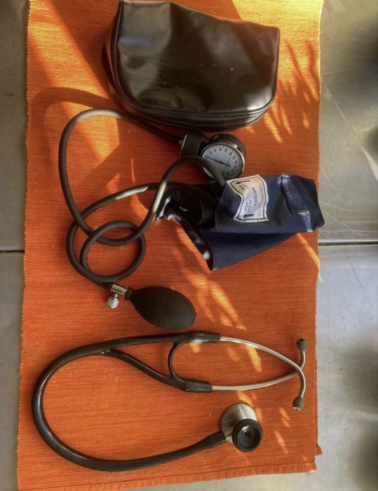 Set Medical Stetoscop profesional Littmann Master + Tensiometru mecanic