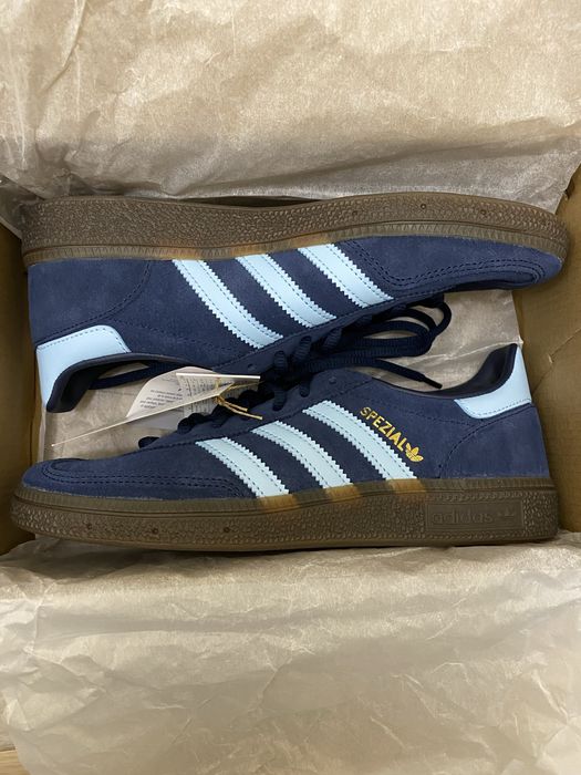 Продам кроссовки Adidas Spezial