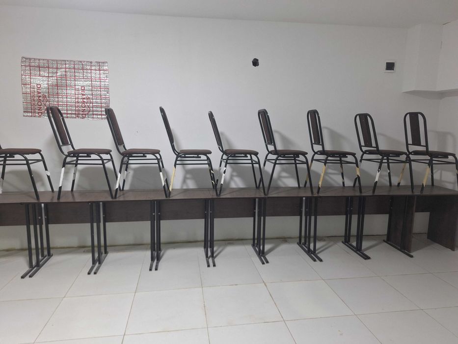 Parta - 285,000 ( 2 kishilik) ( yangi)
Stul- 120,000 (yangi)