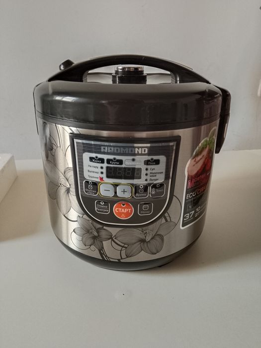 Продается мультиварка Redmond