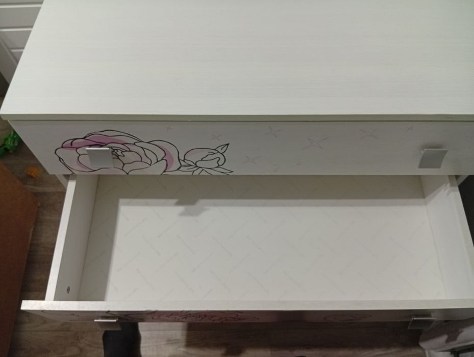 Камод на 4 полки.