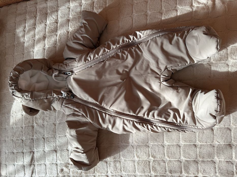 Продам зимний комбез/кокон