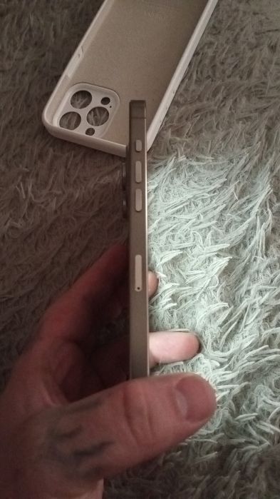 Продам Айфон 15 про мах