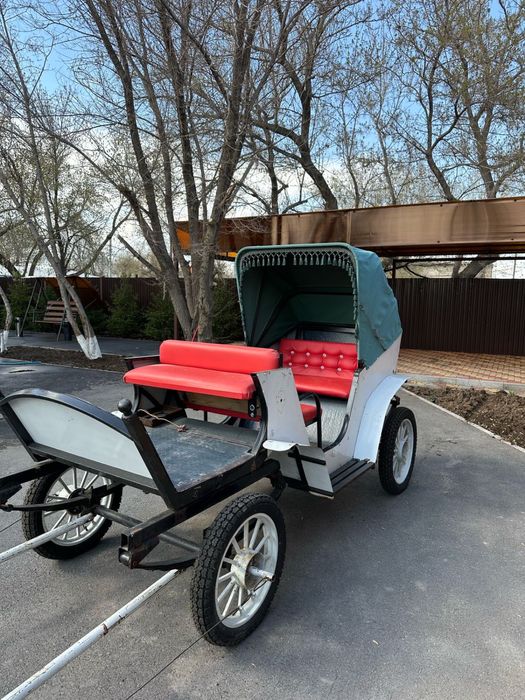 Повозка для лошади