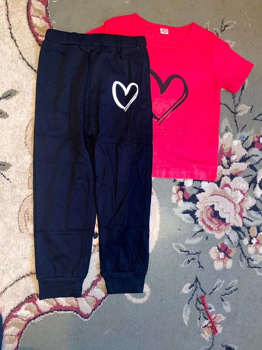 Продам одежду для девочек