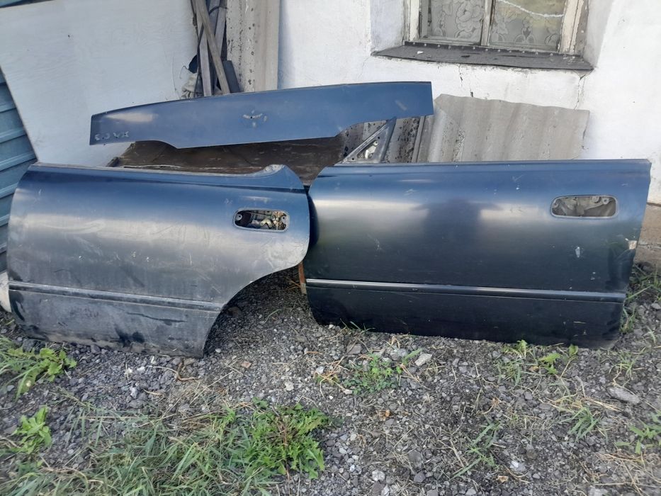 Продам двери на тойоту