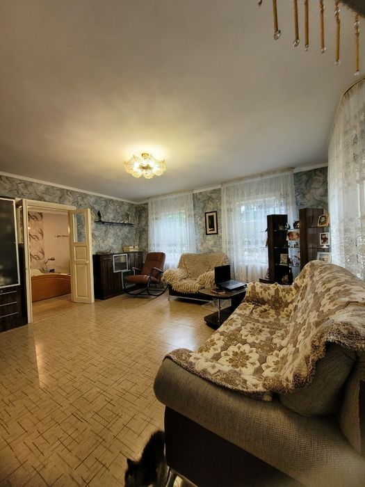 Продается 4 комнатный дом в 14 микрорайоне!