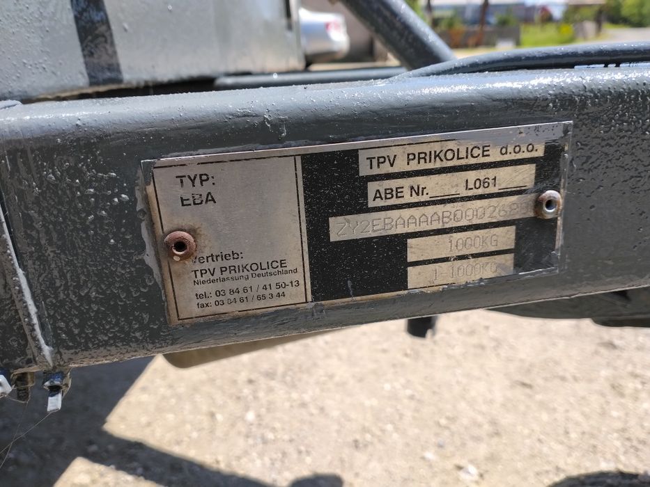 Vând Remorcuta  cu frână 1000kg Se conduce cu cât. B