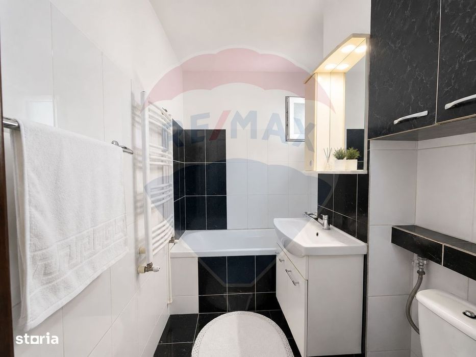 Apartament cu 3 camere de vanzare Casa de Cultura Constanta