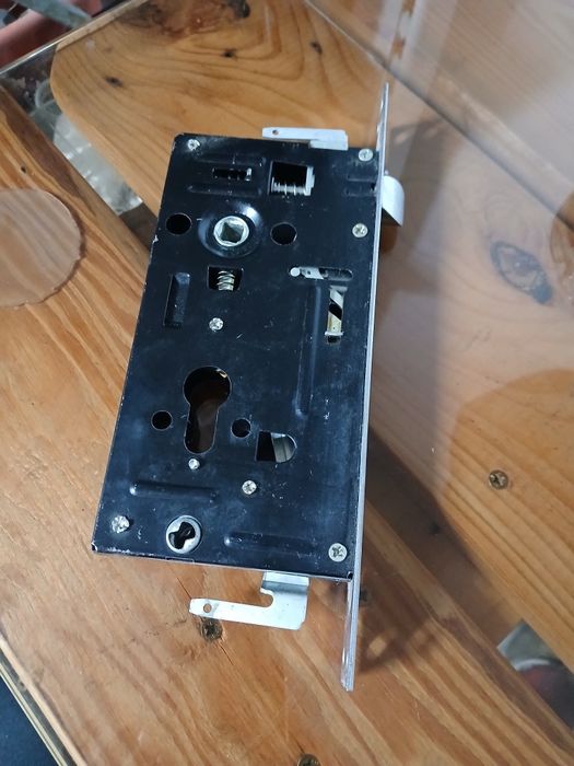 Новый дверной замок