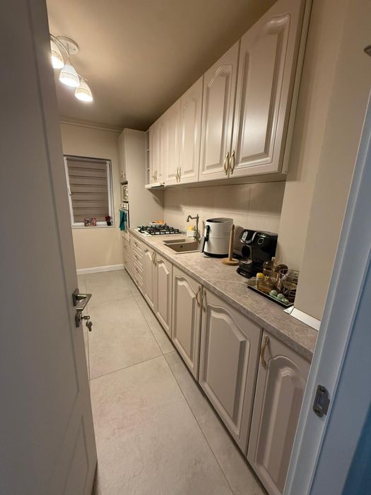 Apartament 5 camere Zona Miorita/ Micalaca