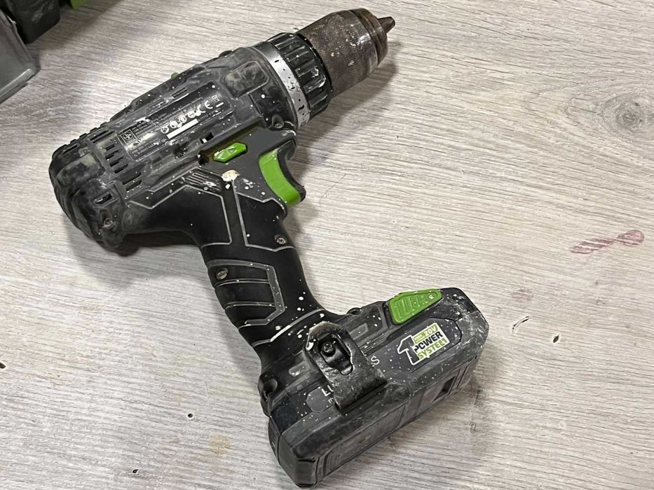 LUX Tools PowerSystem A-BS-20 комплект / зарядно, батерия, куфар